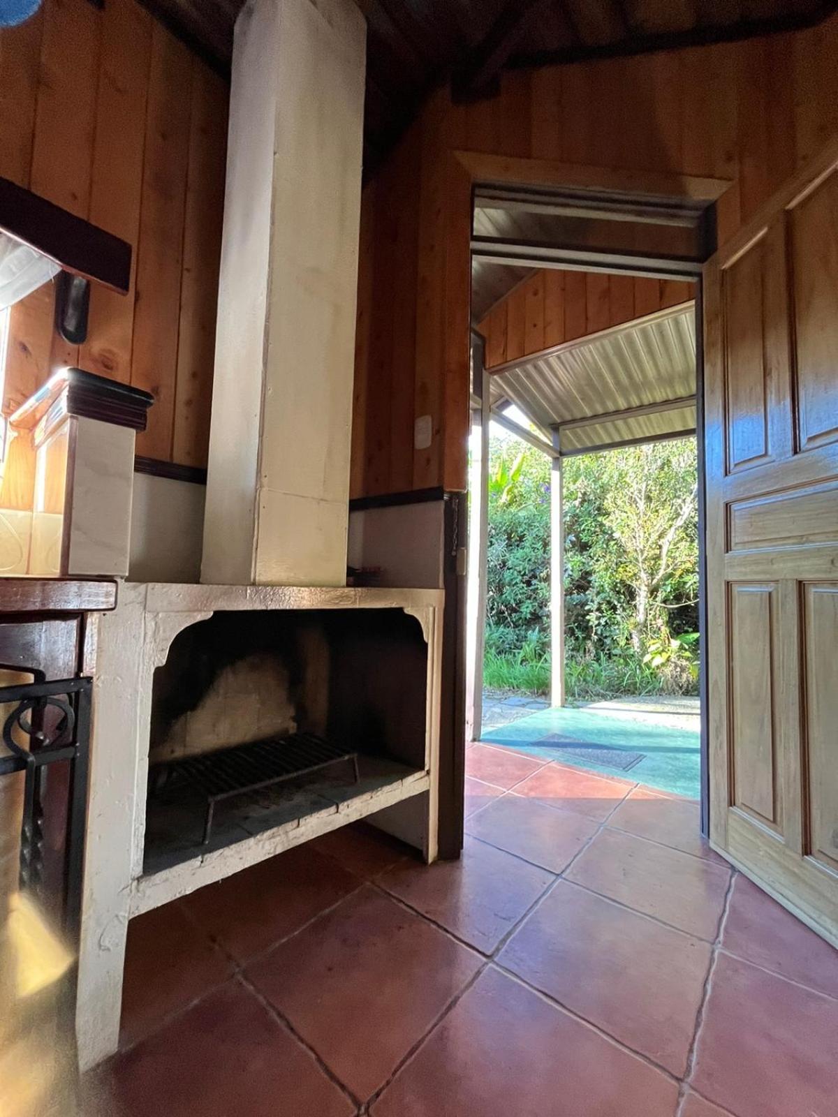 Cabanas El Bosque Турриальба Номер фото